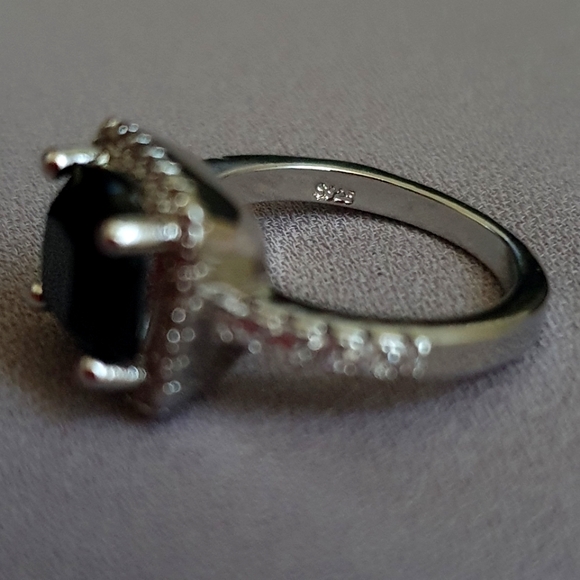 Classic Black Diamond Ring - Picture 5 of 5